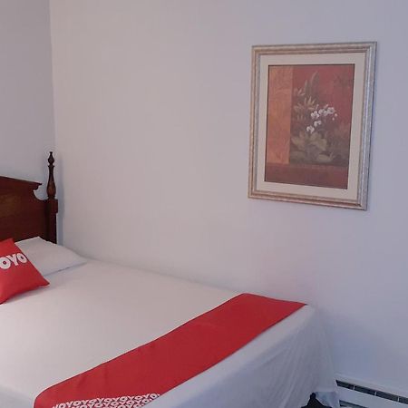 Iron Horse Inn 新普斯伯里 外观 照片